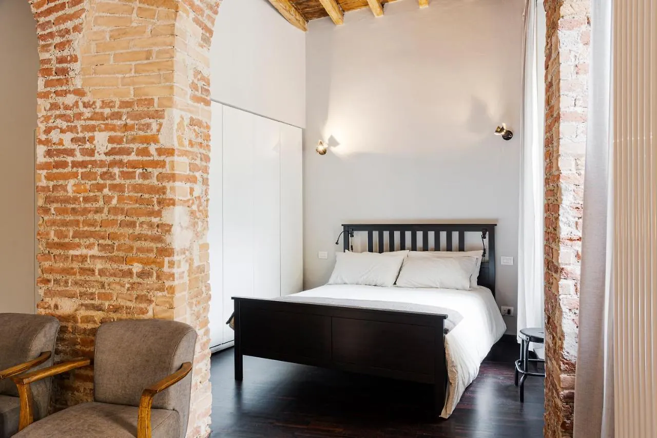 Stylish Milanese Studio - Via Cirillo location