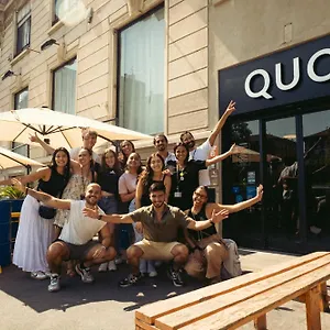 Quo بيت شباب